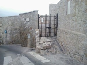 Batería Real, muro derrumbado